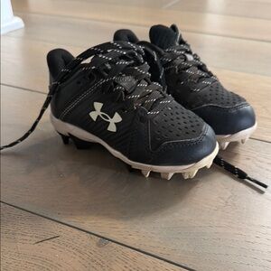 Under Armour Kids' Black Cleats baseball/Tball